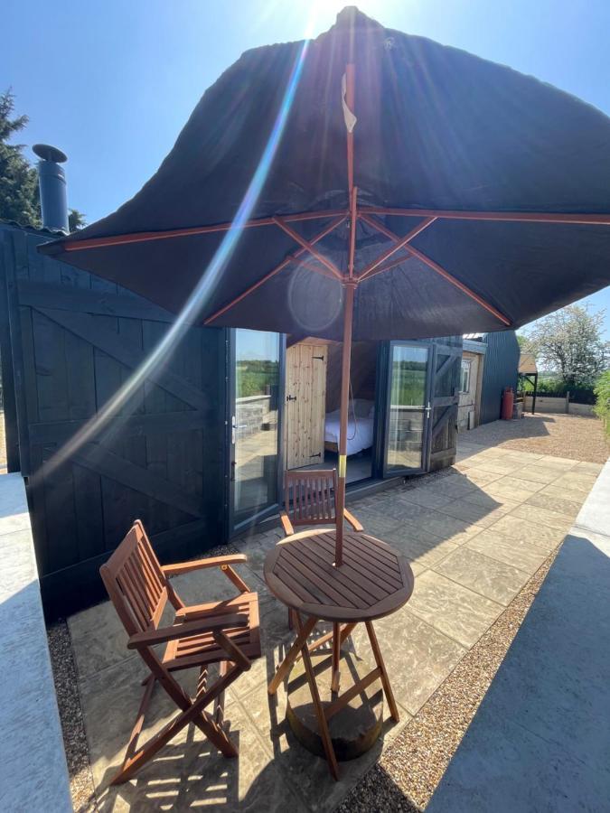 Henny Riverside Glamping Sudbury (Suffolk) Exterior foto